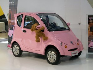 Byvin's mini car entrant, complete with monkey